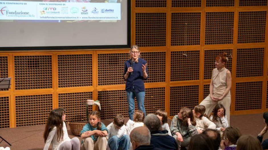 Grande partecipazione per lo spettacolo dedicata a Maria Bonino